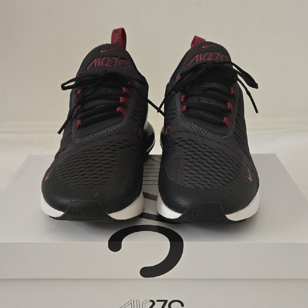 Nike Air270 Men's Black with Maroon Accent Sneakers